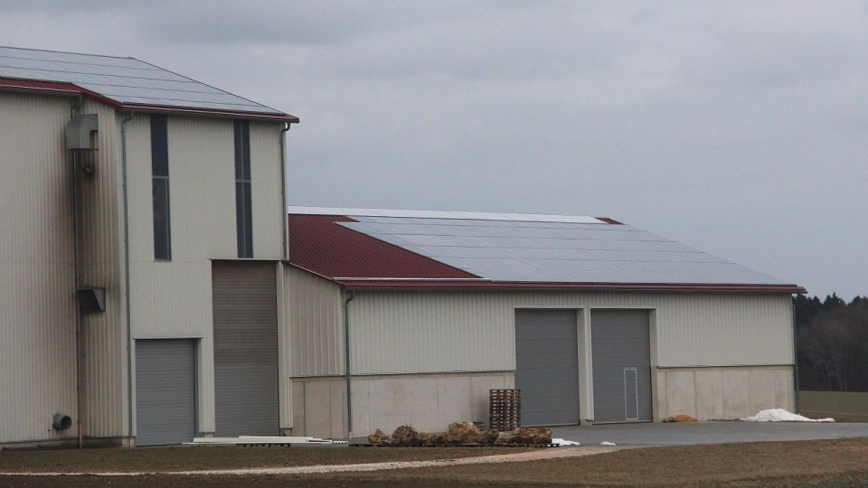 Gmina szacuje, że dzięki solarom, jej wydatki na prąd spadną nawet o 80 procent. Fot. Piotr Kołodziejski [Radio Szczecin]