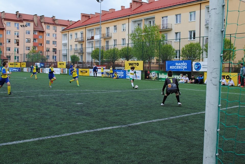 W sobotę o 10 rozpoczęły się eliminacje do Mini Mundialu, czyli piłkarskiego turnieju, w którym dziecięce drużyny reprezentują kraje z całego świata. Fot. Piotr Sikora [Radio Szczecin]