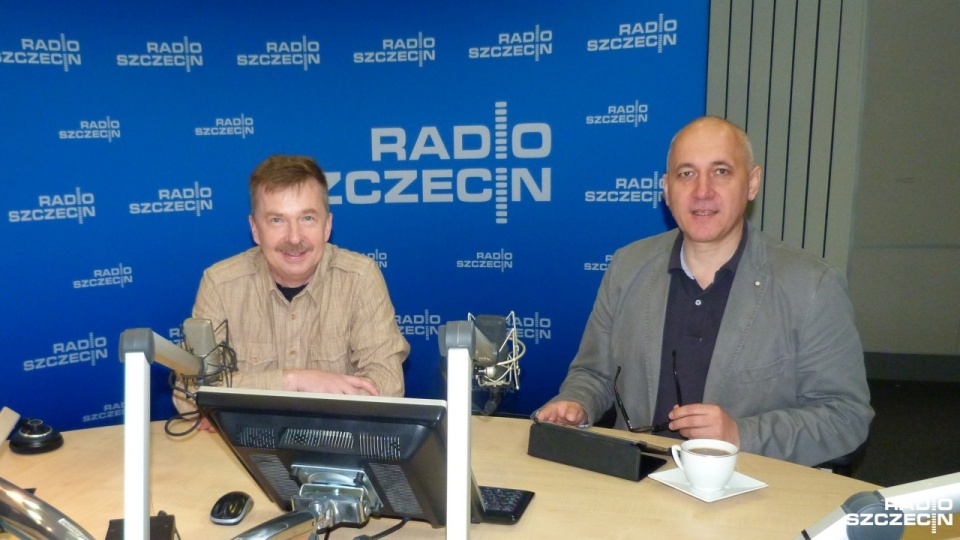M.in. Dariusz Wieczorek (pełnomocnik zarządu krajowego SLD w regionie) i Joachim Brudziński (PiS) byli gośćmi "Kawiarenki politycznej" Radia Szczecin. Fot. Michał Król [Radio Szczecin]