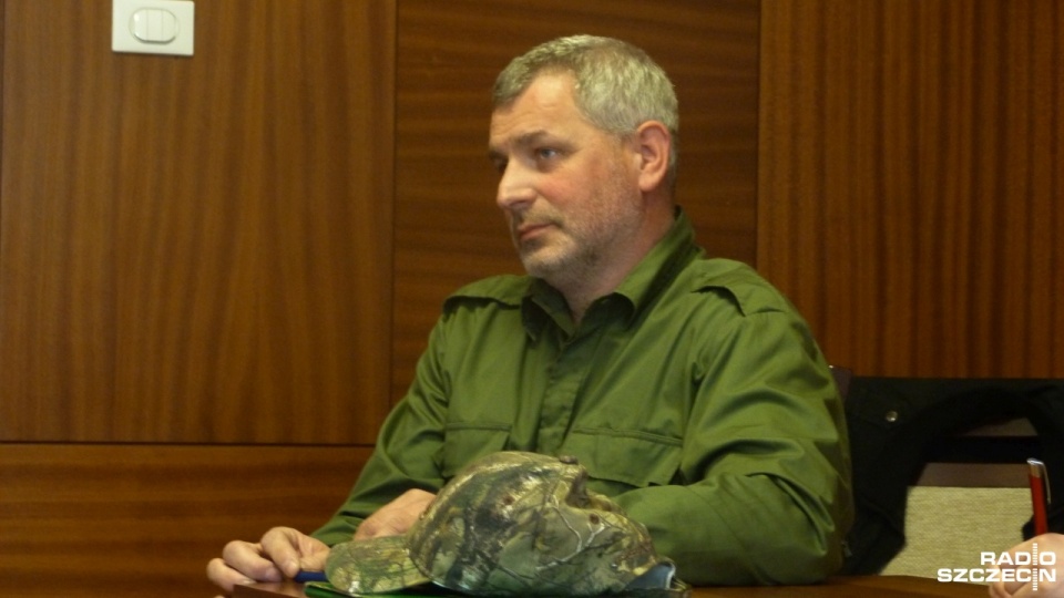 Opiekę nad dzikimi zwierzętami w 2015 roku sprawuje Ryszard Czeraszkiewicz. Fot. Wojciech Zagaj [Radio Szczecin]