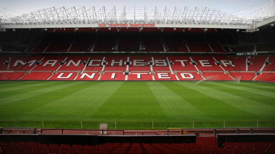 Manchester United, najdroższy klub świata gra na stadionie Old Trafford Fot. www.wikipedia.org / André Zahn