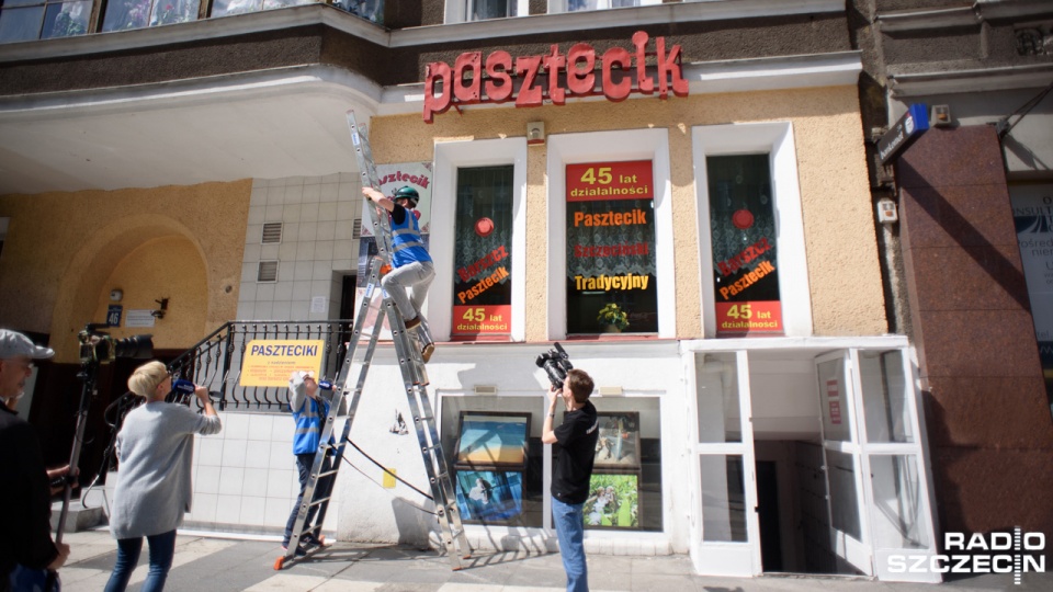 Radio Szczecin dokonało własnych pomiarów logo "Pasztecika". Fot. Konrad Nowak [Radio Szczecin]