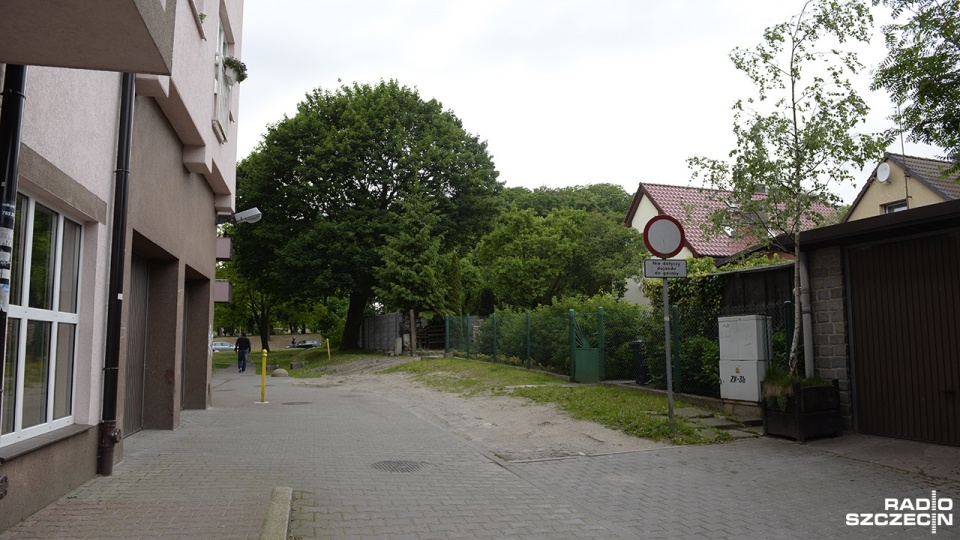 Jeden z kierowców dojeżdża do domu przez przystanek autobusowy. Fot. Piotr Sawiński [Radio Szczecin]