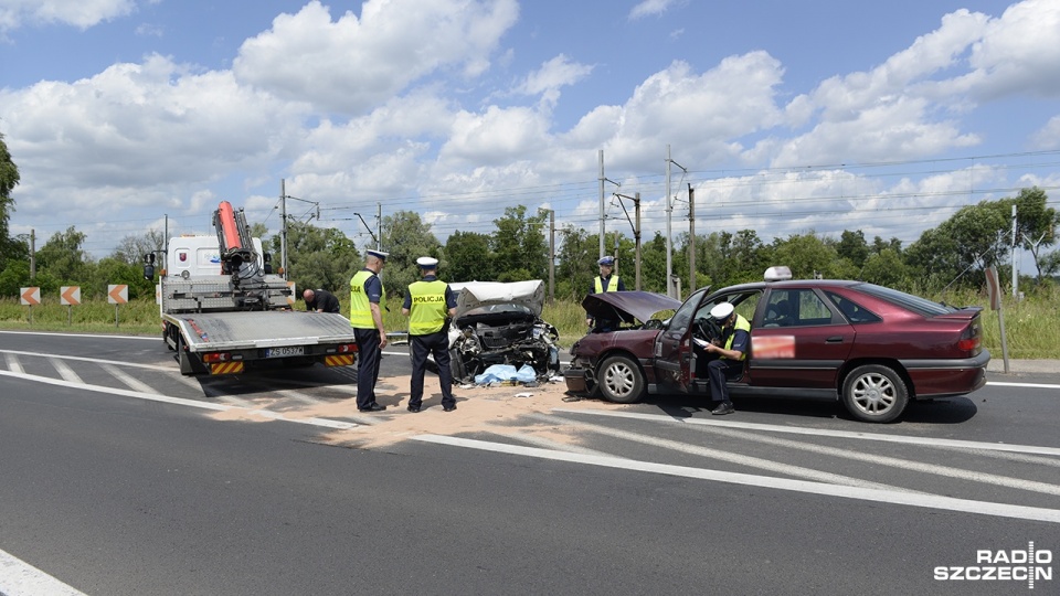 Na ulicy Floriana Krygiera doszło do czołowego zderzenia dwóch aut. Fot. Piotr Sawiński [Radio Szczecin]
