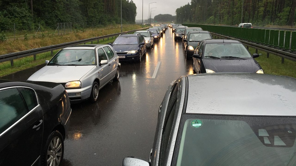 Na sygnały o kłopotach na drogach czekamy pod numerem 510 777 222. Fot. Sławomir Ryfczyński. iswinoujscie.pl