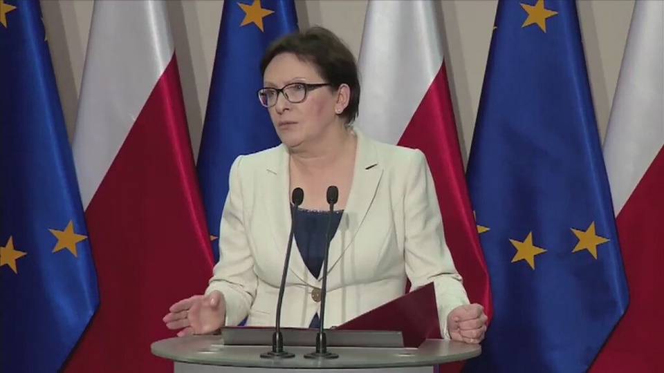 Niech krzyczą i wytykają błędy premierowi i ministrom. Na tym polega wolność - mówiła premier Ewa Kopacz o poniedziałkowych demonstracjach jej przeciwników. Fot. TVN24/x-news