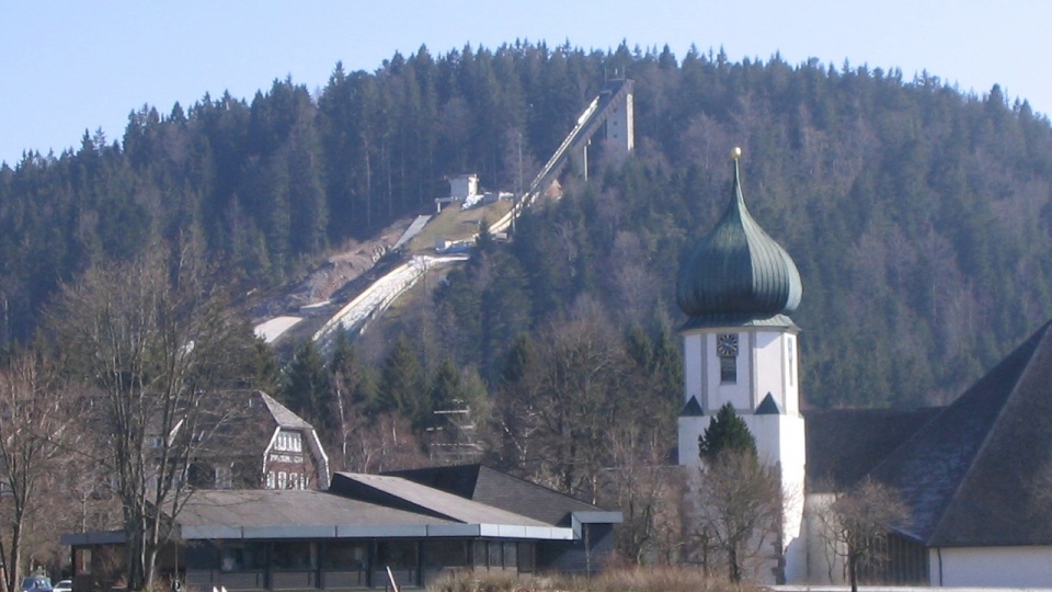 Skocznia narciarska w Hinterzarten. Fot. www.wikipedia.org / Flominator