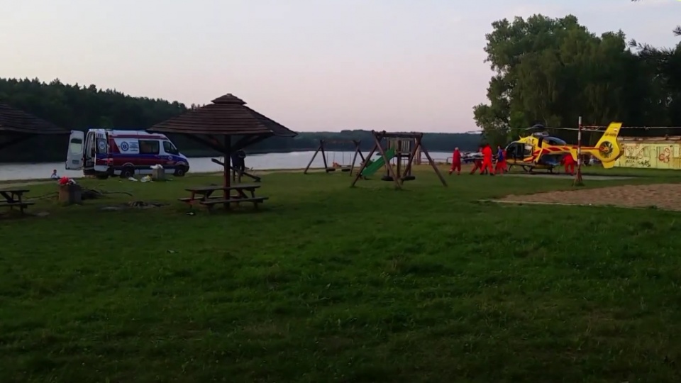Kobieta tonęła na plaży w Jeleninie, niedaleko Chojny. Fot. YouTube.pl / Chojna24.pl