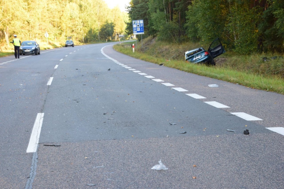 Dwie osoby zostały ranne po czołowym zderzeniu TIR-a z samochodem osobowym w Świnoujściu. Fot. Andrzej Ryfczyński. iswinoujscie.pl