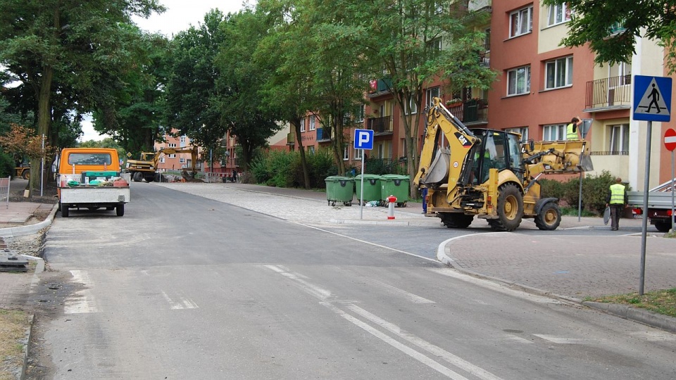Przez ostatnie kilka tygodni ulica Barnima była remontowana, w środę drogowcy kończą prace i o godzinie 15 zostanie przywrócony tam ruch. Fot. Paweł Palica [Radio Szczecin]