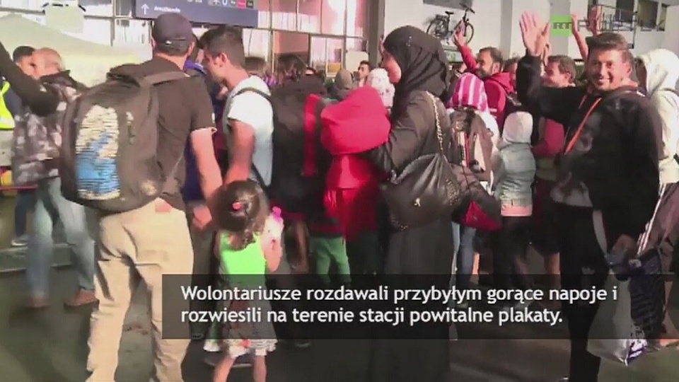 20 tysięcy syryjskich uchodźców przyjęli Niemcy w ciągu ostatnich dwóch dni. To dwa razy więcej niż pierwotnie zapowiadały władze tego kraju. Fot. RUPTLY/x-news