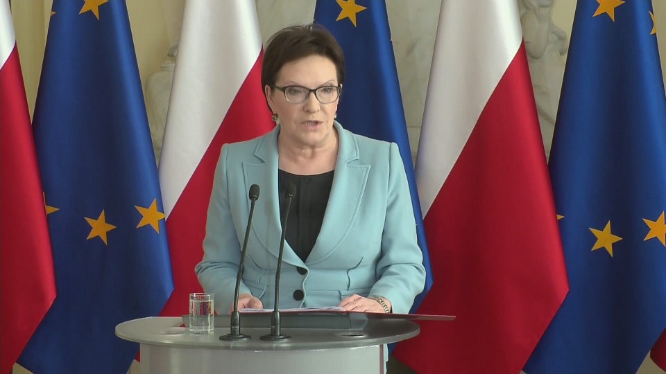 - Musimy zapewnić, że nasze działania nie przyciągną niekontrolowanej fali tychże imigrantów. Polska jest gotowa pomagać uchodźcom, czyli ludziom, których życie i zdrowie jest naprawdę zagrożone - mówiła Ewa Kopacz na wtorkowej konferencji prasowej. Fot.