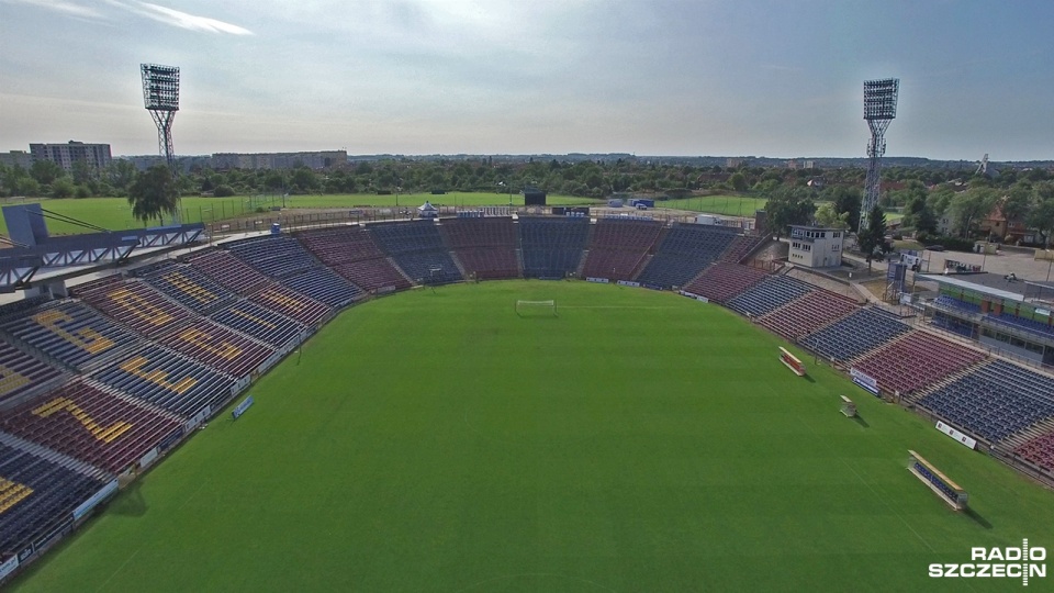 Piotr Krzystek planuje przebudować przestarzały stadion przy ul. Twardowskiego. Fot. Piotr Sawiński [Radio Szczecin/Archiwum]