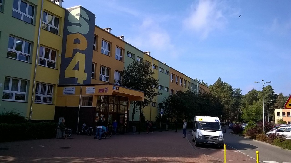Szkoła Podstawowa nr 4 w Goleniowie doczekała się wreszcie windy dla niepełnosprawnych. Fot. Paweł Palica [Radio Szczecin]