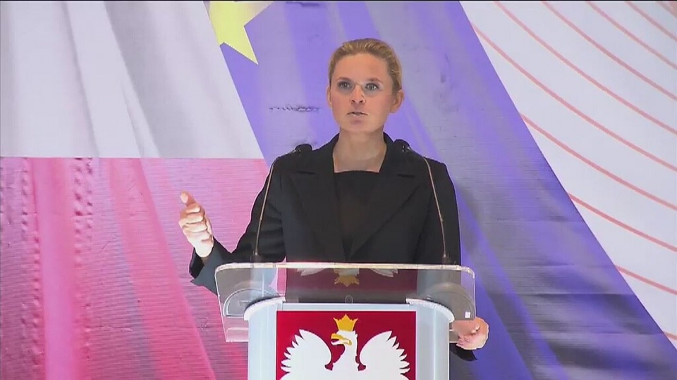Osiem punktów dzieli nas od drugiego miejsca w Polsce - mówiła na konwencji Zjednoczonej Lewicy jej liderka Barbara Nowacka. Fot. TVN24/x-news