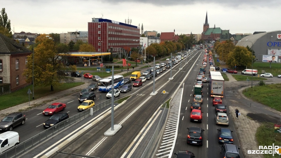 Wyjazd z miasta jest mocno zakorkowany. Fot. Piotr Sawiński [Radio Szczecin]