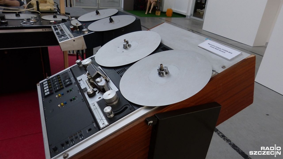 "Po obu stronach kabla. Polska radiofonia i telewizja. Technika i życie codzienne" w szczecińskim Muzeum Techniki i Komunikacji. Fot. Wojciech Zagaj [Radio Szczecin]