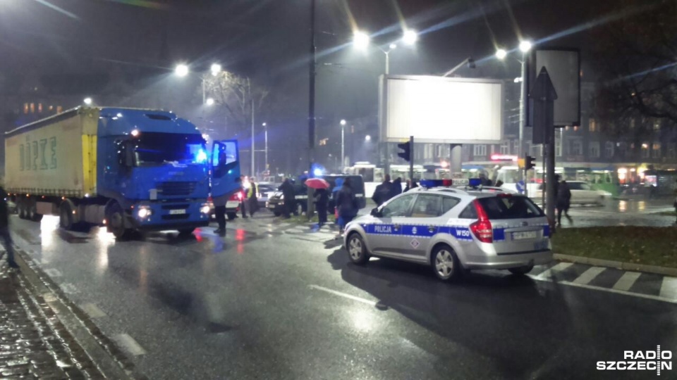 Wypadek na Placu Kościuszki. Fot. Piotr Rakowski [Radio Szczecin]