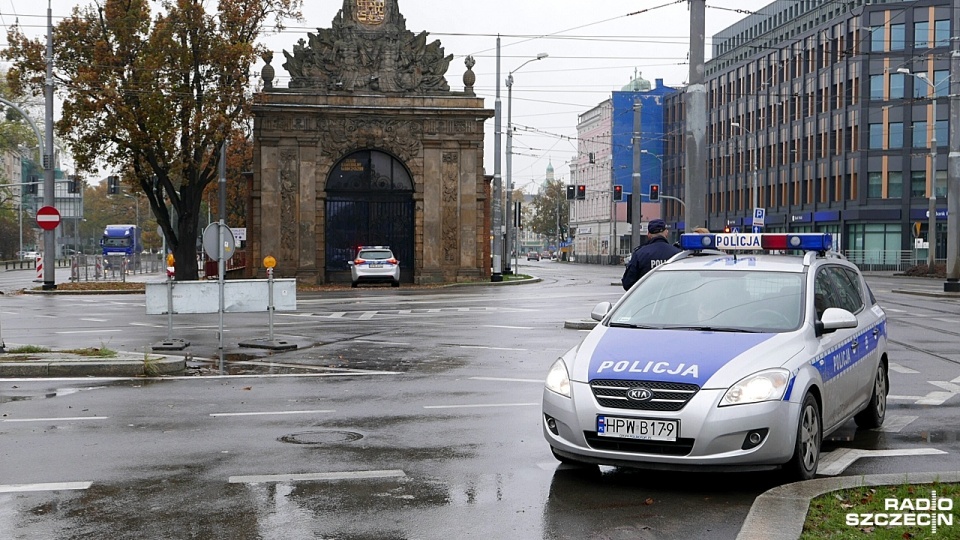 Wypadek na Bramie Portowej w Szczecinie. Fot. Jarosław Gaszyński [Radio Szczecin]