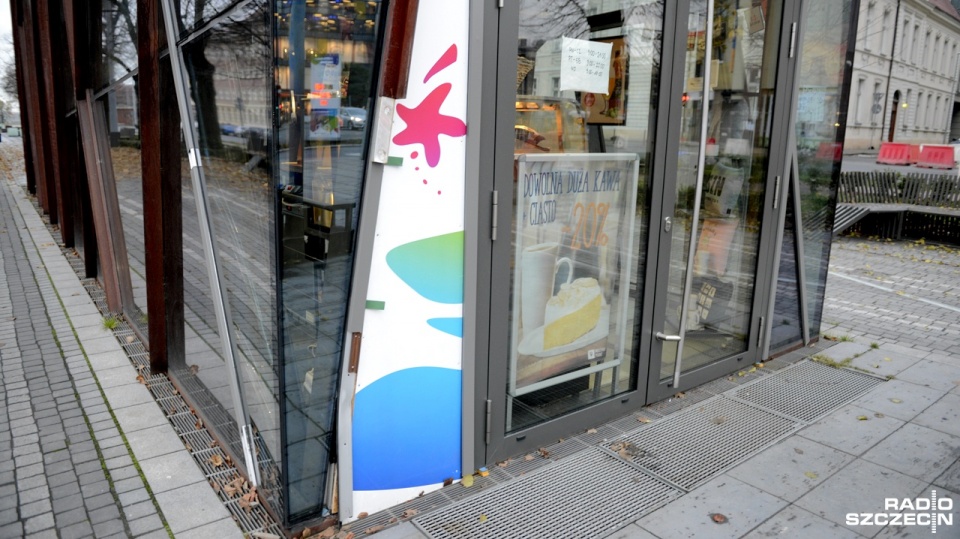 Szklany pawilon w Alei Kwiatowej. Fot. Jarosław Gaszyński [Radio Szczecin]