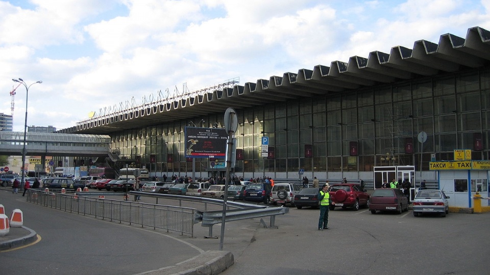 Dworzec Kurski jest jednym z największych dworców kolejowych Moskwy. Fot. www.wikipedia.org / A.Savin