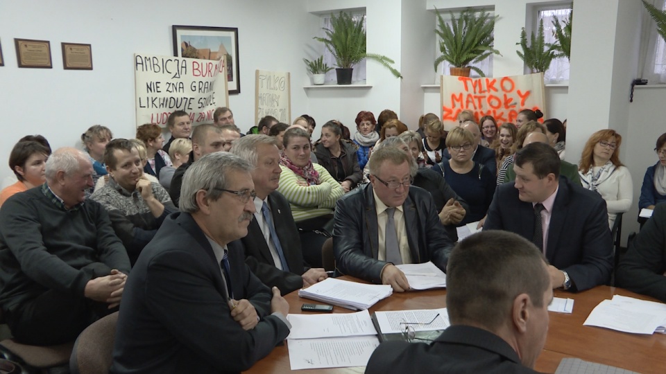 Rodzice uczniów są oburzeni decyzją radnych i protestują. Fot. Piotr Rakowski [Radio Szczecin]