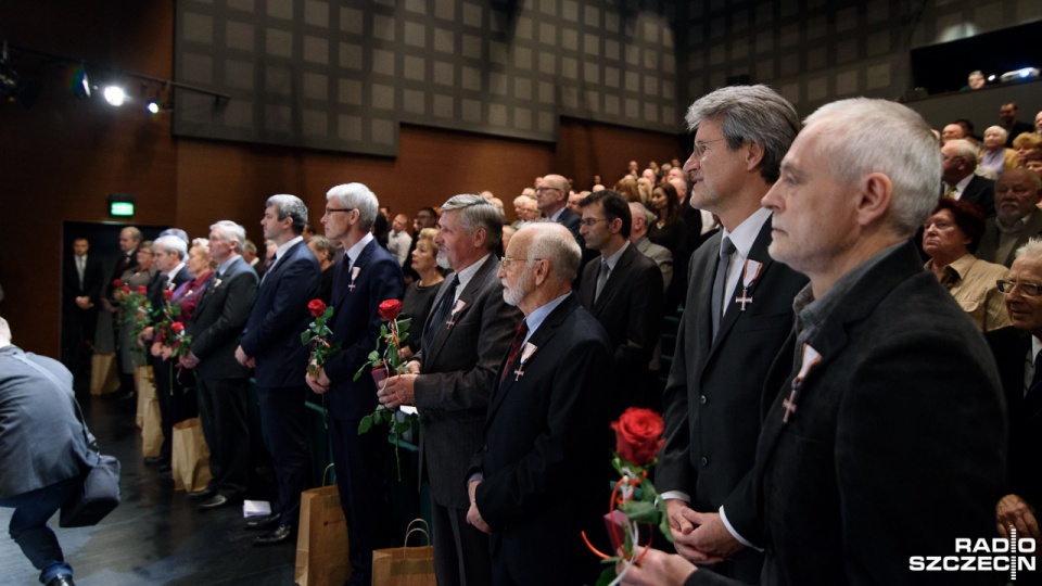Poprzez pamięć o tych ludziach, którzy mieli odwagę stawać w obronie tych wartości, tak naprawdę sami sobie uświadamiamy jak są to istotne elementy także naszego dzisiejszego życia. Fot. Konrad Nowak [Radio Szczecin]
