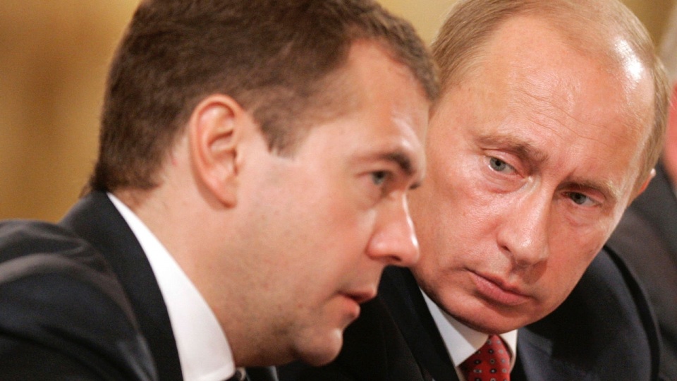 Premier Rosi Dmitrij Miedwiediew z prezydentem Władimirem Putinem. Fot. www.wikipedia.org / Russavia
