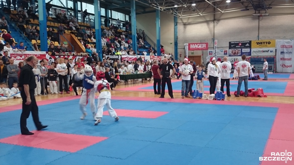 Blisko 400 zawodników bierze udział w Międzynarodowym Turnieju Kyokushin Karate o Puchar Prezydenta Szczecina. Fot. Kamil Nieradka [Radio Szczecin]