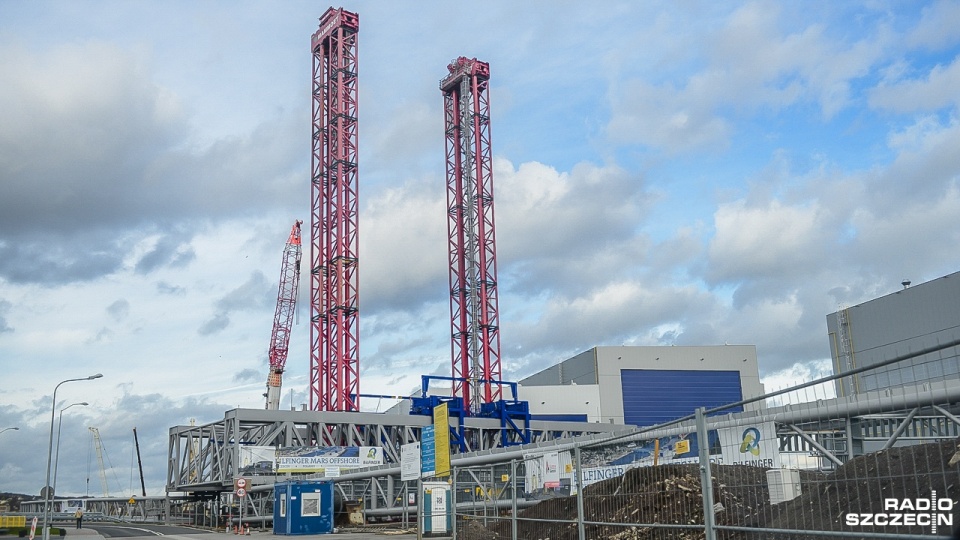 Największa w Polsce suwnica ma stanąć na terenie fabryki Bilfinger Mars Offshore na wyspie Gryfia. Fot. Jarosław Gaszyński [Radio Szczecin]
