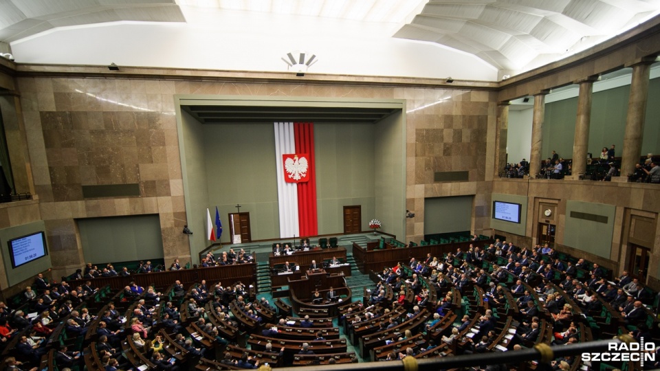W Sejmie trwa głosowanie nad przyjęciem nowelizacji ustawy o Trybunale Konstytucyjnym. Fot. Konrad Nowak [Radio Szczecin/Archiwum]