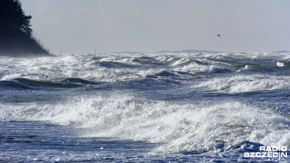 Północny wiatr może powodować tzw. cofkę, czyli wpychanie wód z Bałtyku wgłąb lądu. Fot. Sławomir Orlik [Radio Szczecin/Archiwum]