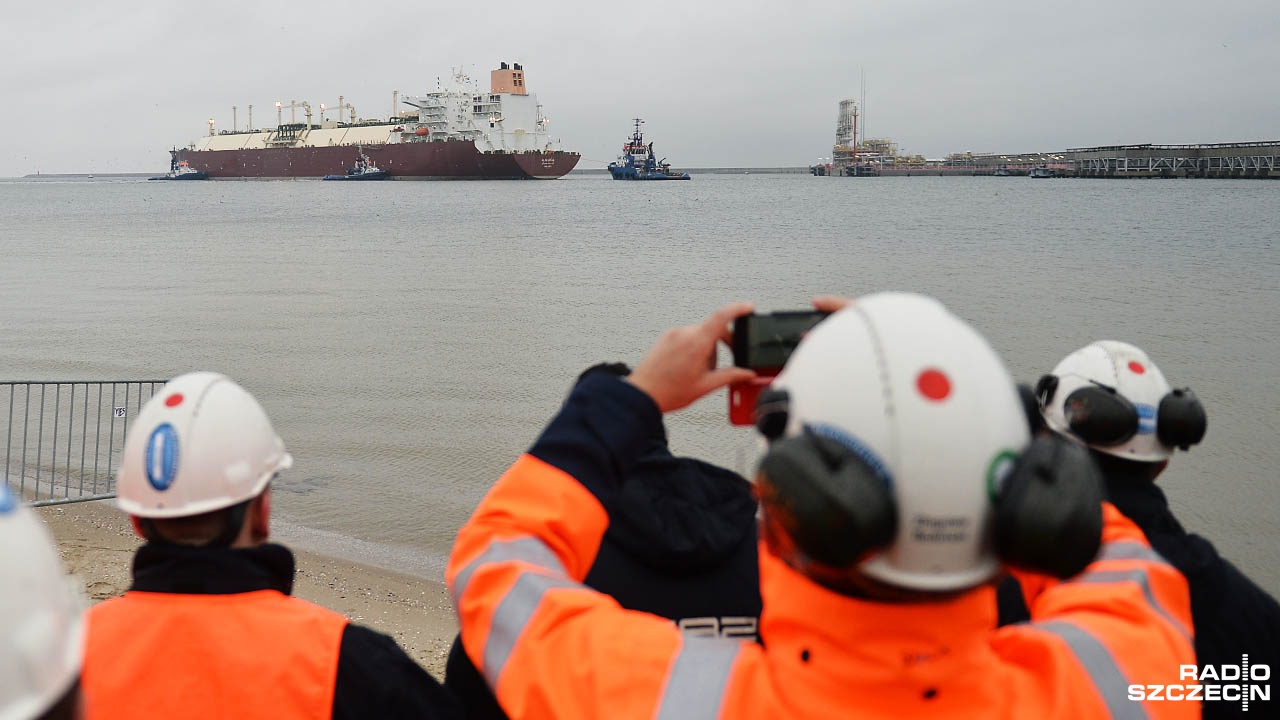 Jesteśmy w pełni zabezpieczeni pod względem dostaw gazu do Polski - tak komentuje informację o większej liczbie statków, które w tym roku są spodziewane w gazoporcie w Świnoujściu poseł PiS, Artur Szałabawka.