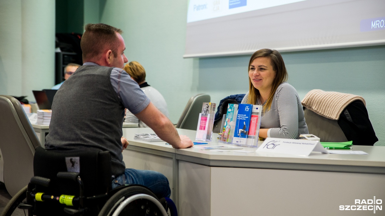 Państwowy Fundusz Rehabilitacji Osób Niepełnosprawnych uruchomił trzy nowe programy. Ułatwią aktywizację zawodową studentów, osób starszych i zachęcą pracodawców do zatrudnienia - również z regionu.