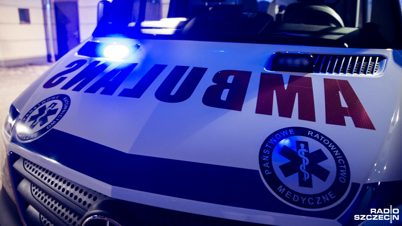 Kierowca karetki, która w minioną sobotę wpadła do rowu na drodze pomiędzy Świdwinem a Łobzem był pijany. Tak wynika z ustaleń policji.