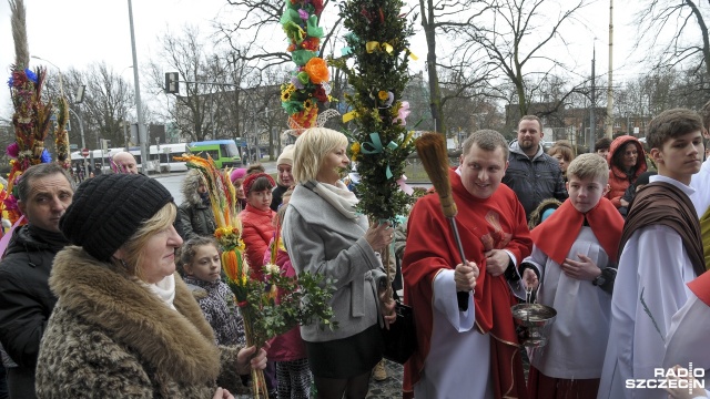 Marsz dla Jezusa w Niedzielę Palmową. Fot. Jarosław Gaszyński [Radio Szczecin] Pogoda zatrzymała Marsz dla Jezusa [ZDJĘCIA]