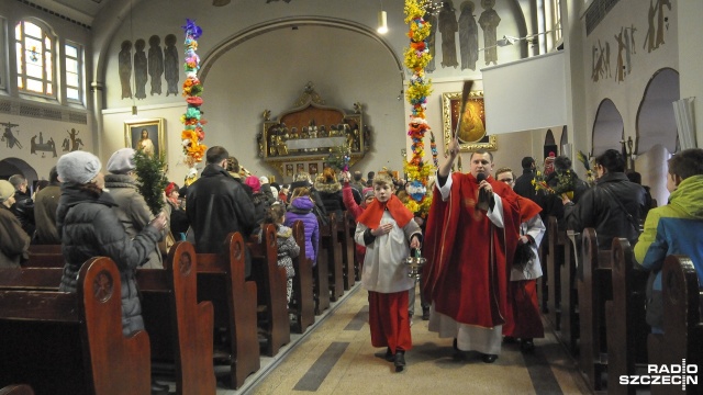 Marsz dla Jezusa w Niedzielę Palmową. Fot. Jarosław Gaszyński [Radio Szczecin] Pogoda zatrzymała Marsz dla Jezusa [ZDJĘCIA]