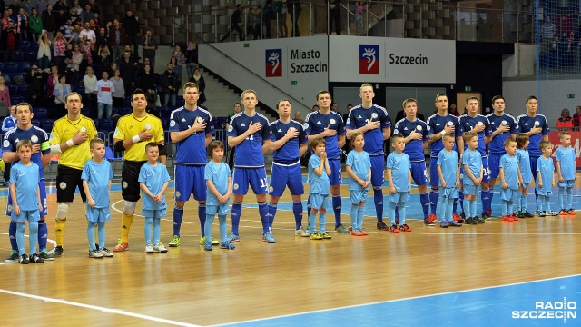 Reprezentacja Polski w futsalu zremisowała w Szczecinie z Kazachstanem 1:1 w pierwszym barażowym meczu o awans do Mistrzostw Świata. Fot. Łukasz Szełemej [Radio Szczecin] Polscy futsaliści remisują z faworytem [ZDJĘCIA]