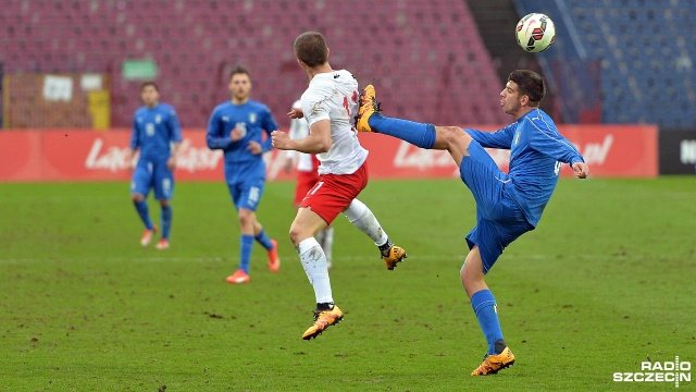 Piłkarska reprezentacja Polski do lat 20 przegrała z Włochami 3:0 w meczu Turnieju Czterech Narodów. Fot. Łukasz Szełemej [Radio Szczecin] Młodzi Włosi ograli Polaków [ZDJĘCIA]