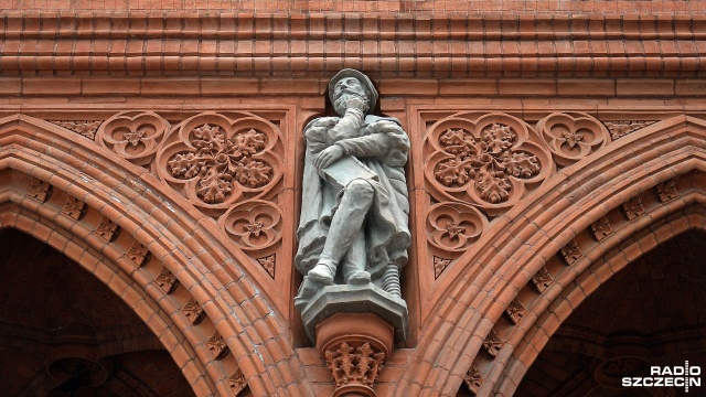 Czerwony Ratusz. Fot. Łukasz Szełemej [Radio Szczecin] Odnowiony hol Czerwonego Ratusza [WIDEO, ZDJĘCIA]