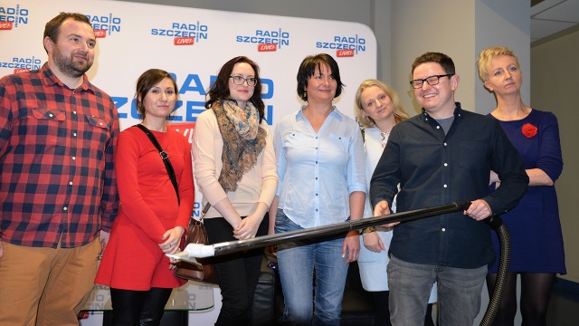 Wiosenne sprzątanie z "Radiem Szczecin w Pracy". Fot. Maciej Myszkowiak [Radio Szczecin] Wiosenne sprzątanie z "Radiem Szczecin w Pracy" [ZDJĘCIA]