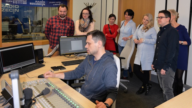 Wiosenne sprzątanie z "Radiem Szczecin w Pracy". Fot. Maciej Myszkowiak [Radio Szczecin] Wiosenne sprzątanie z "Radiem Szczecin w Pracy" [ZDJĘCIA]