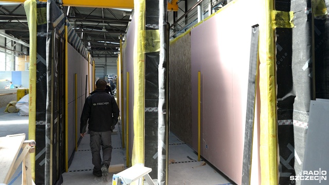 Domy dla uchodźców powstają w Stargardzie. Fot. Maciej Myszkowiak [Radio Szczecin] Domy dla uchodźców powstają w Stargardzie [WIDEO, ZDJĘCIA]