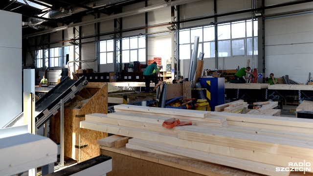 Domy dla uchodźców powstają w Stargardzie. Fot. Maciej Myszkowiak [Radio Szczecin] Domy dla uchodźców powstają w Stargardzie [WIDEO, ZDJĘCIA]