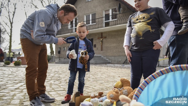 Pchli targ w szczecińskich Podjuchach. Fot. Jarosław Gaszyński [Radio Szczecin] Pchli targ dla potrzebujących [WIDEO, ZDJĘCIA]