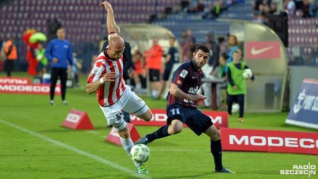 Piłkarze Pogoni Szczecin wygrali w środę na własnym stadionie z Cracovią Kraków 3:2. Fot. Łukasz Szełemej [Radio Szczecin] Zwycięstwo Pogoni na pożegnanie z kibicami [WIDEO, ZDJĘCIA]