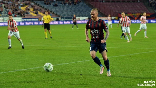 Piłkarze Pogoni Szczecin wygrali w środę na własnym stadionie z Cracovią Kraków 3:2. Fot. Łukasz Szełemej [Radio Szczecin] Zwycięstwo Pogoni na pożegnanie z kibicami [WIDEO, ZDJĘCIA]