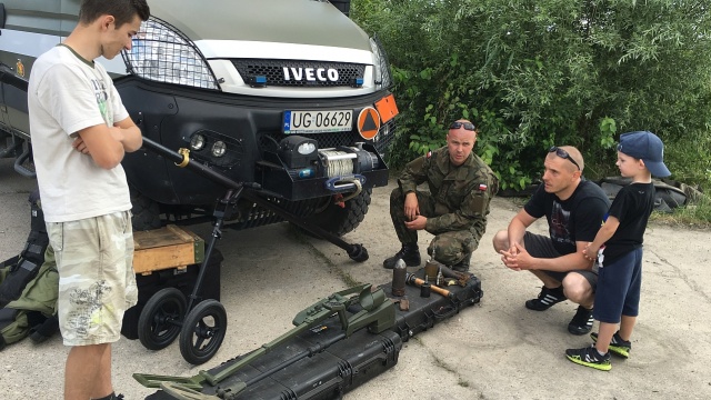 Zlot pojazdów militarnych "Czerwone Lotnisko". Fot. Wojciech Zagaj [Radio Szczecin] Zlot pojazdów militarnych "Czerwone Lotnisko" [ZDJĘCIA]