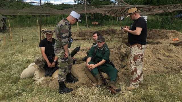 Zlot pojazdów militarnych "Czerwone Lotnisko". Fot. Wojciech Zagaj [Radio Szczecin] Zlot pojazdów militarnych "Czerwone Lotnisko" [ZDJĘCIA]