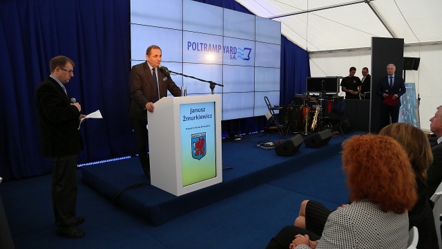 Stocznia Poltramp Yard zwodowała kablowiec. Fot. Sławomir Ryfczyński/iswinoujscie.pl Stocznia Poltramp Yard ochrzciła kablowiec [WIDEO, ZDJĘCIA]